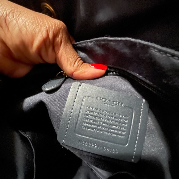 Hudson Backpack In Signature Chambray - Picture 2 of 6